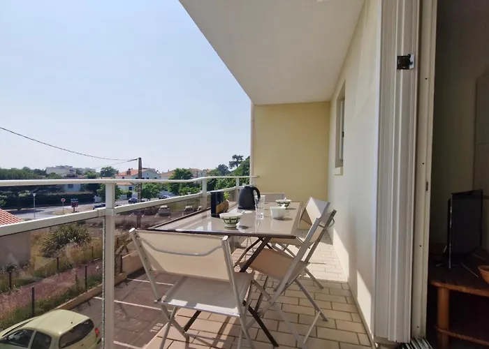 Appartement - Vue - à Seulement 300m Et Commerces *