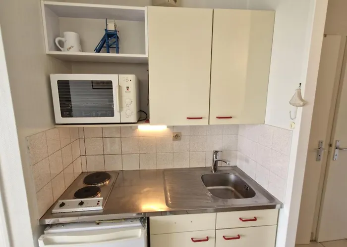 - Vue - à Seulement 300m Et Commerces Appartement