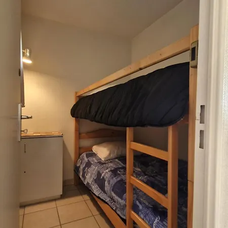 - Vue - A Seulement 300m Et Commerces *