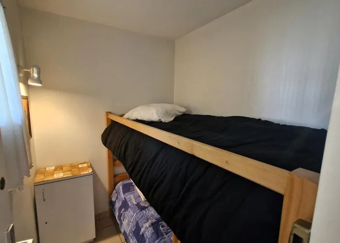 - Vue - A Seulement 300m Et Commerces *