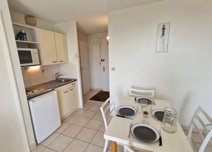 Appartement - Vue - A Seulement 300m Et Commerces